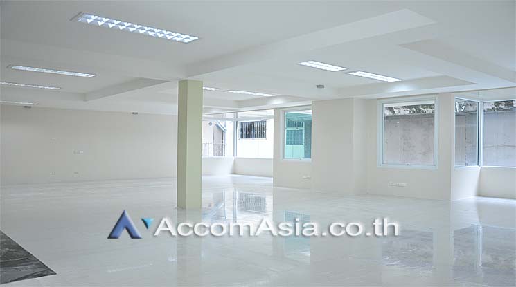 9  Office Space For Sale in Silom ,Bangkok BTS Sala Daeng AA13147